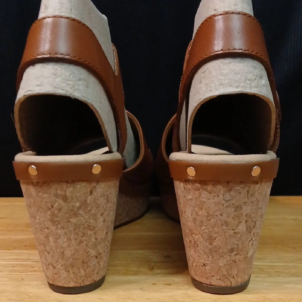 Clarks Brown Leather Women's Sandals